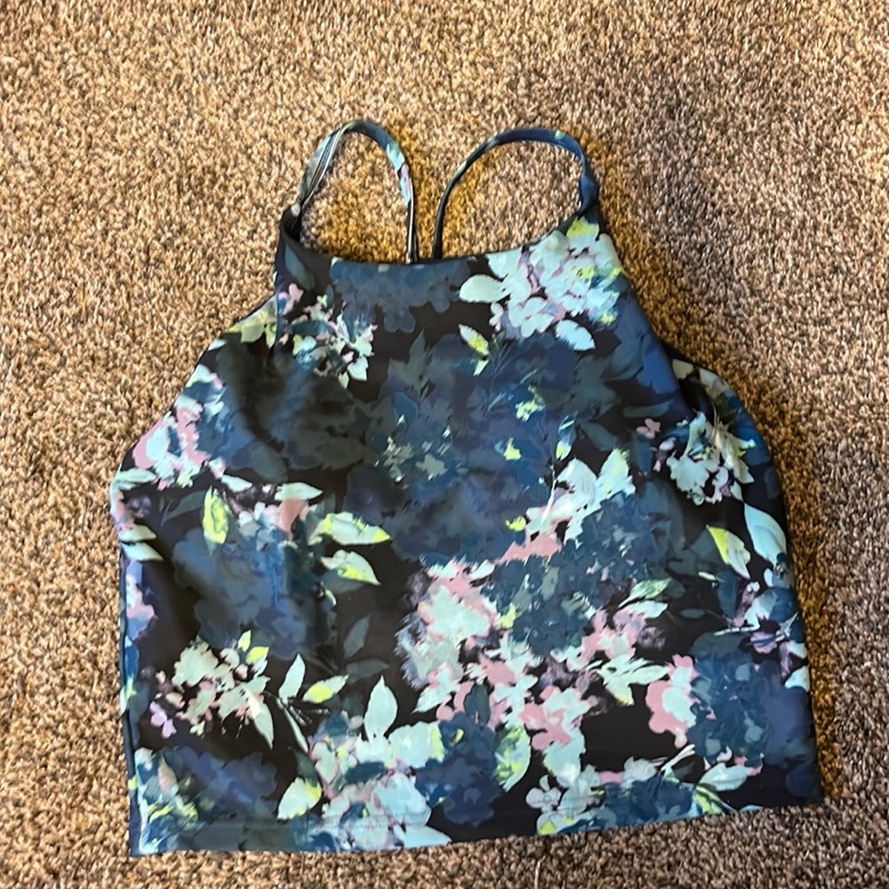Old Navy active crop top with padding
